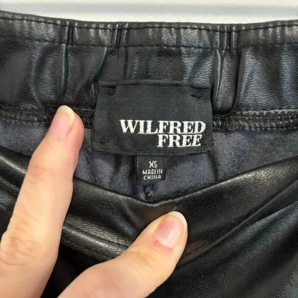 Aritzia Wilfred Free Rebelle Black Vegan Faux Leather  Pants Leggings XS - Picture 11 of 14